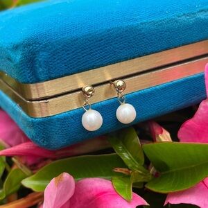 14k Pearl Earrings​​​